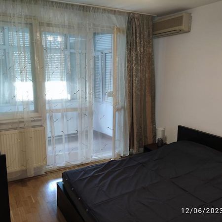 Fabian Central Apartment Bucarest Extérieur photo